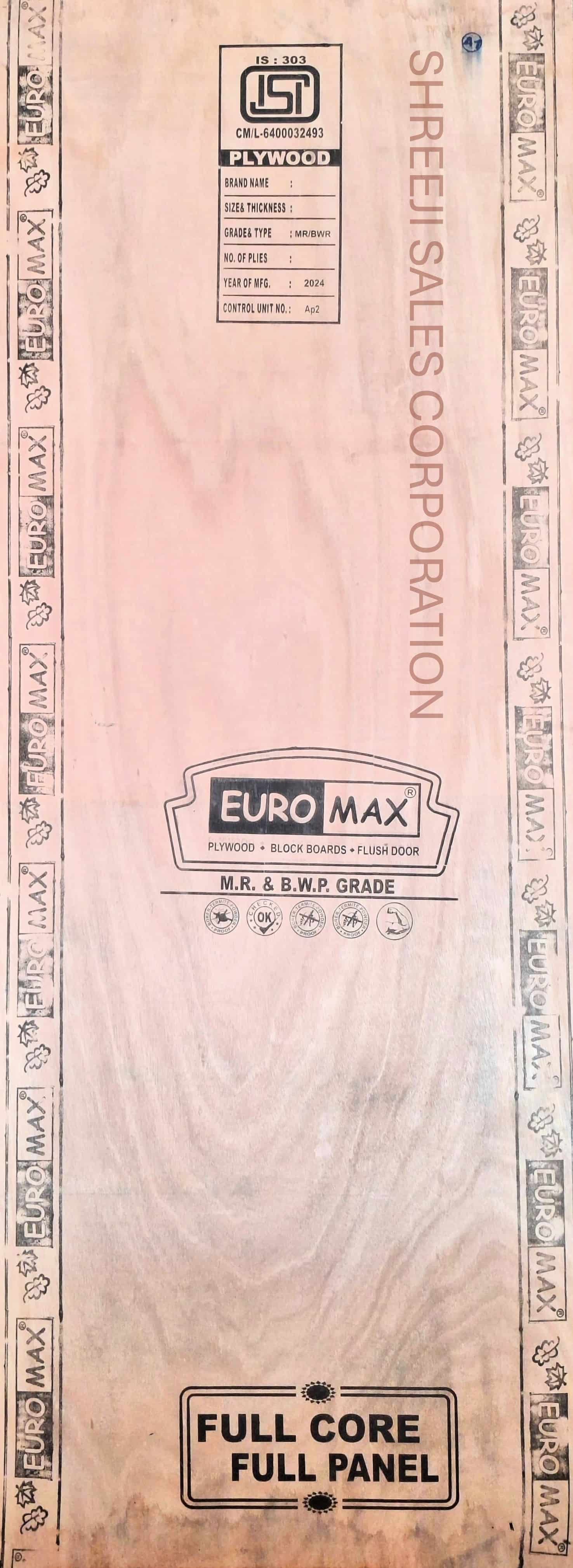 Full Euromax commercial plywood sheet